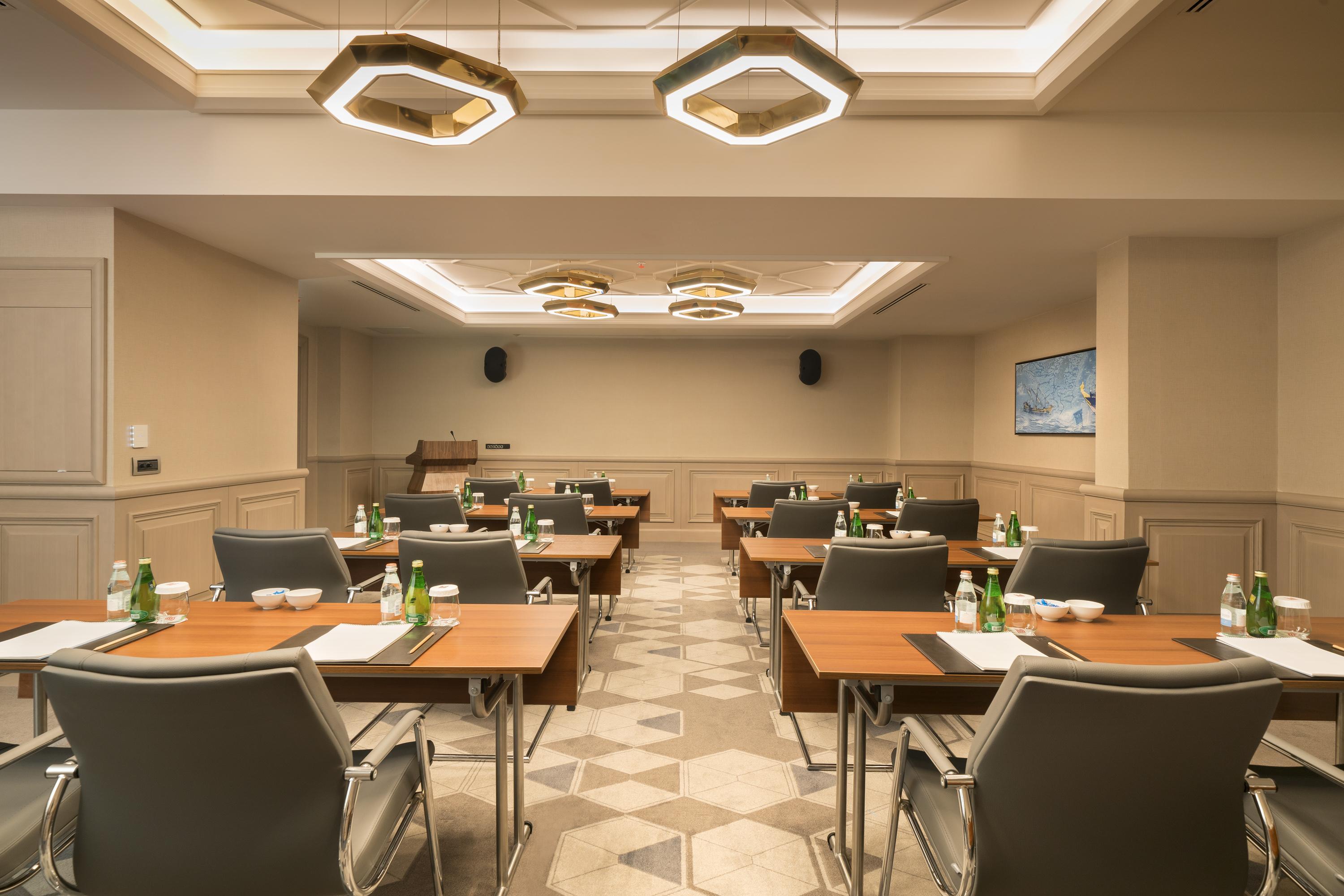 Millennium Istanbul Golden Horn Hotell Eksteriør bilde Meeting room