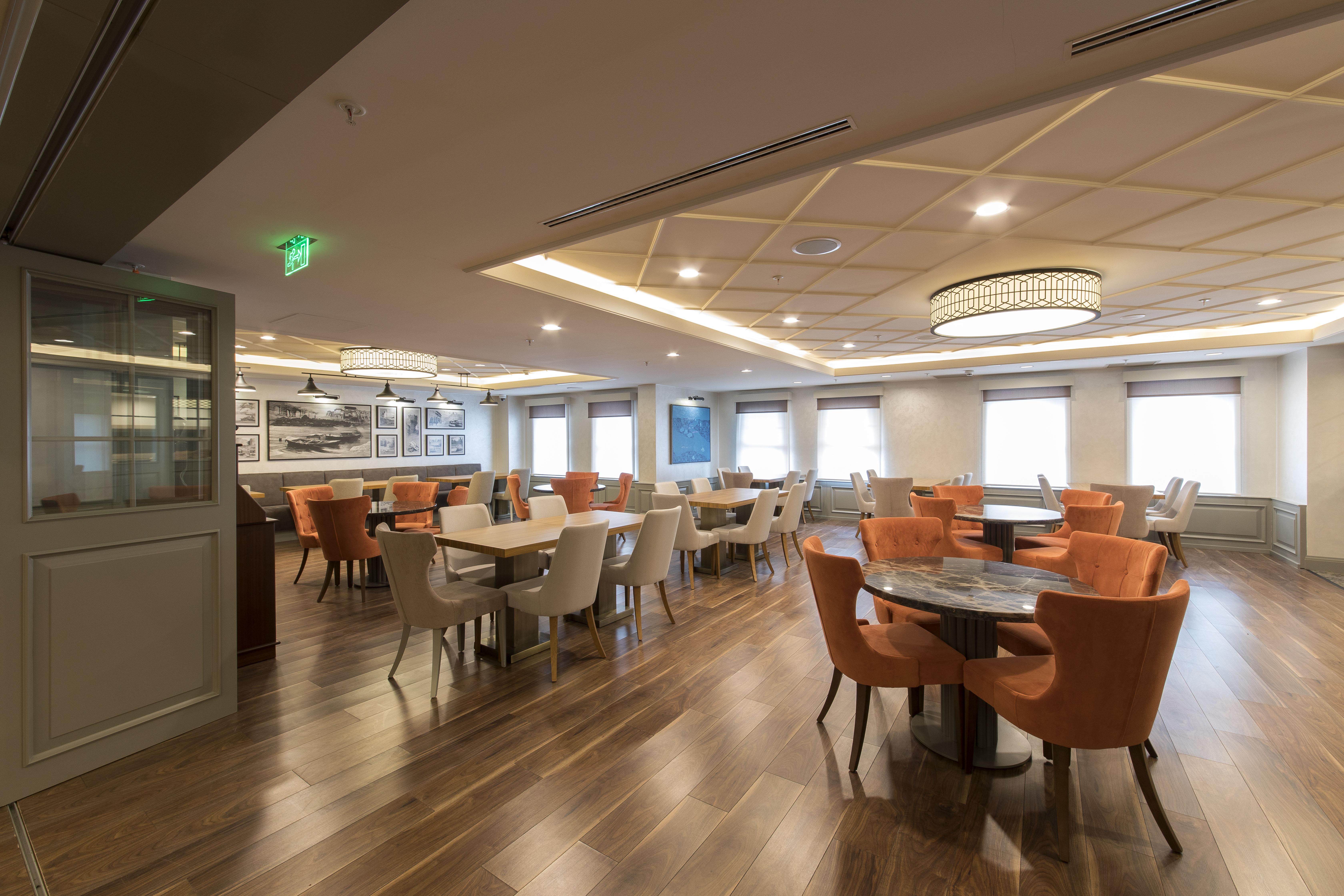 Millennium Istanbul Golden Horn Hotell Eksteriør bilde The lounge at the airport