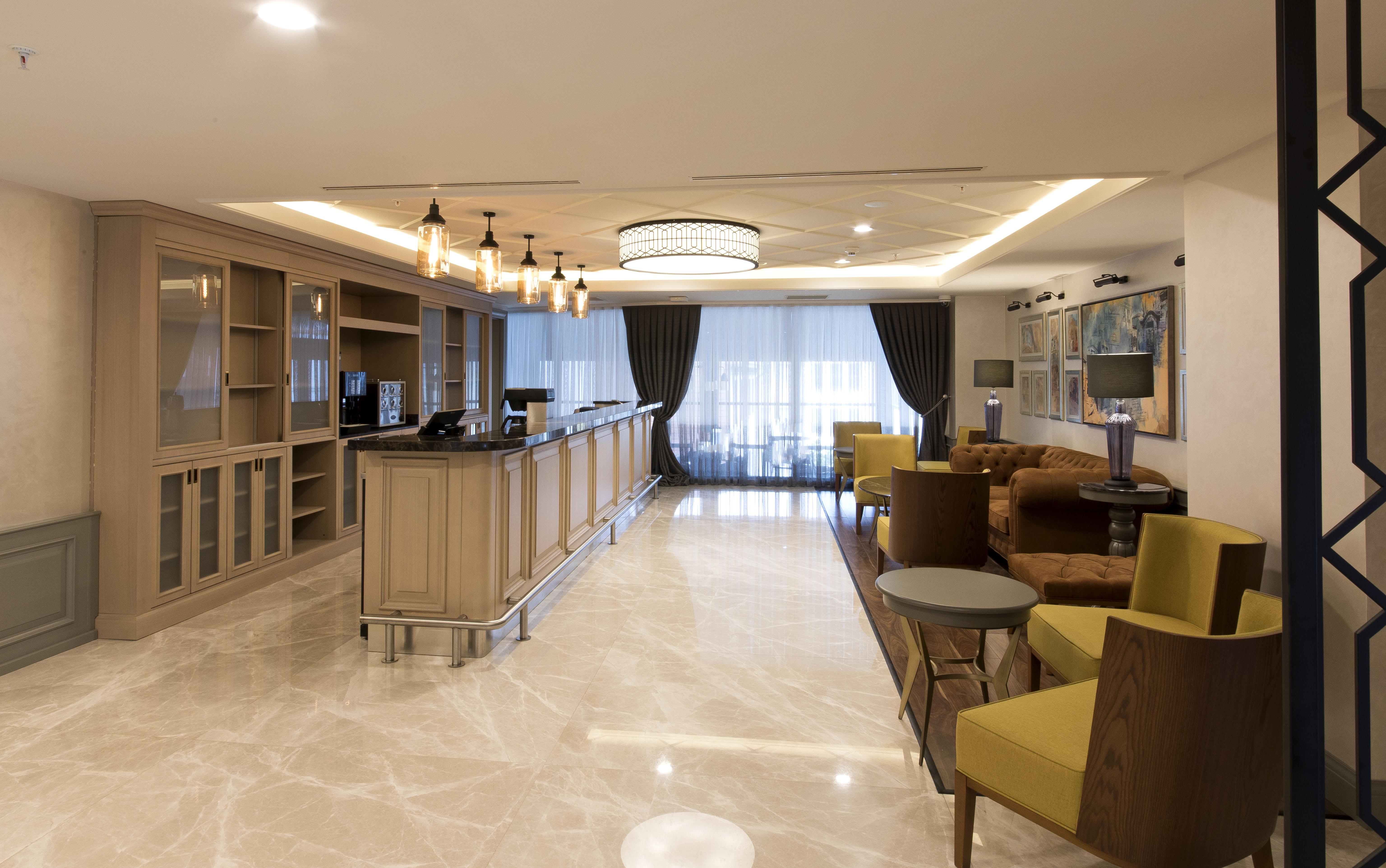 Millennium Istanbul Golden Horn Hotell Eksteriør bilde The lounge at the airport
