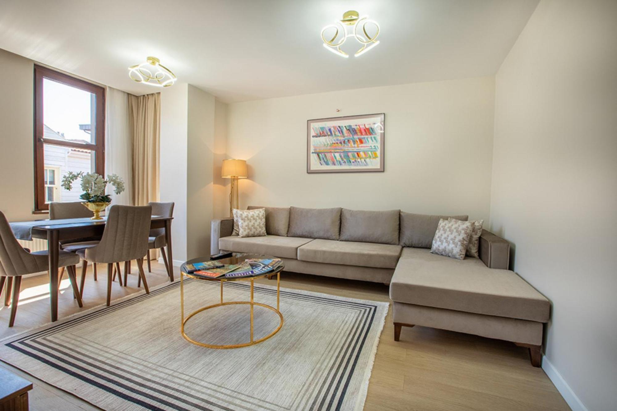 Millennium Istanbul Golden Horn Hotell Eksteriør bilde A living room in a serviced apartment in London