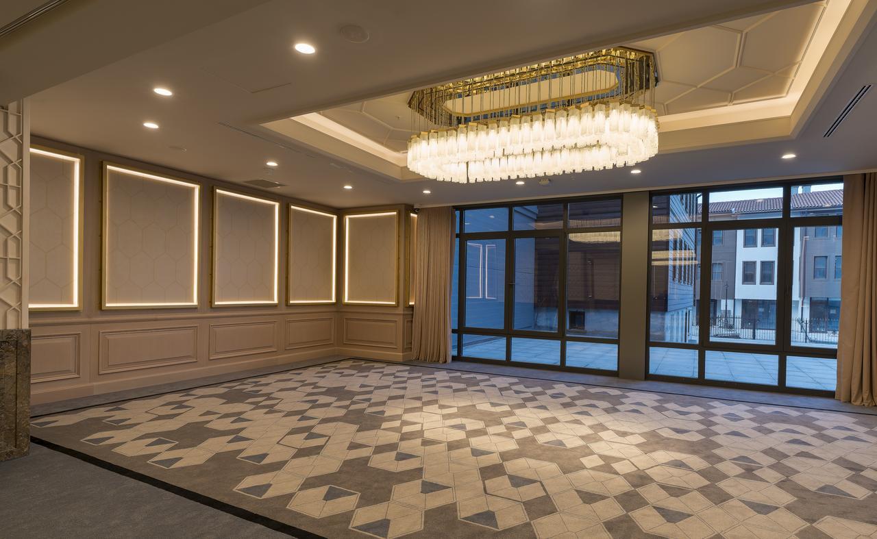 Millennium Istanbul Golden Horn Hotell Eksteriør bilde The interior of the hotel
